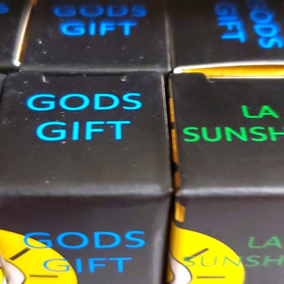 Certified Glo - Picture 1 of 1